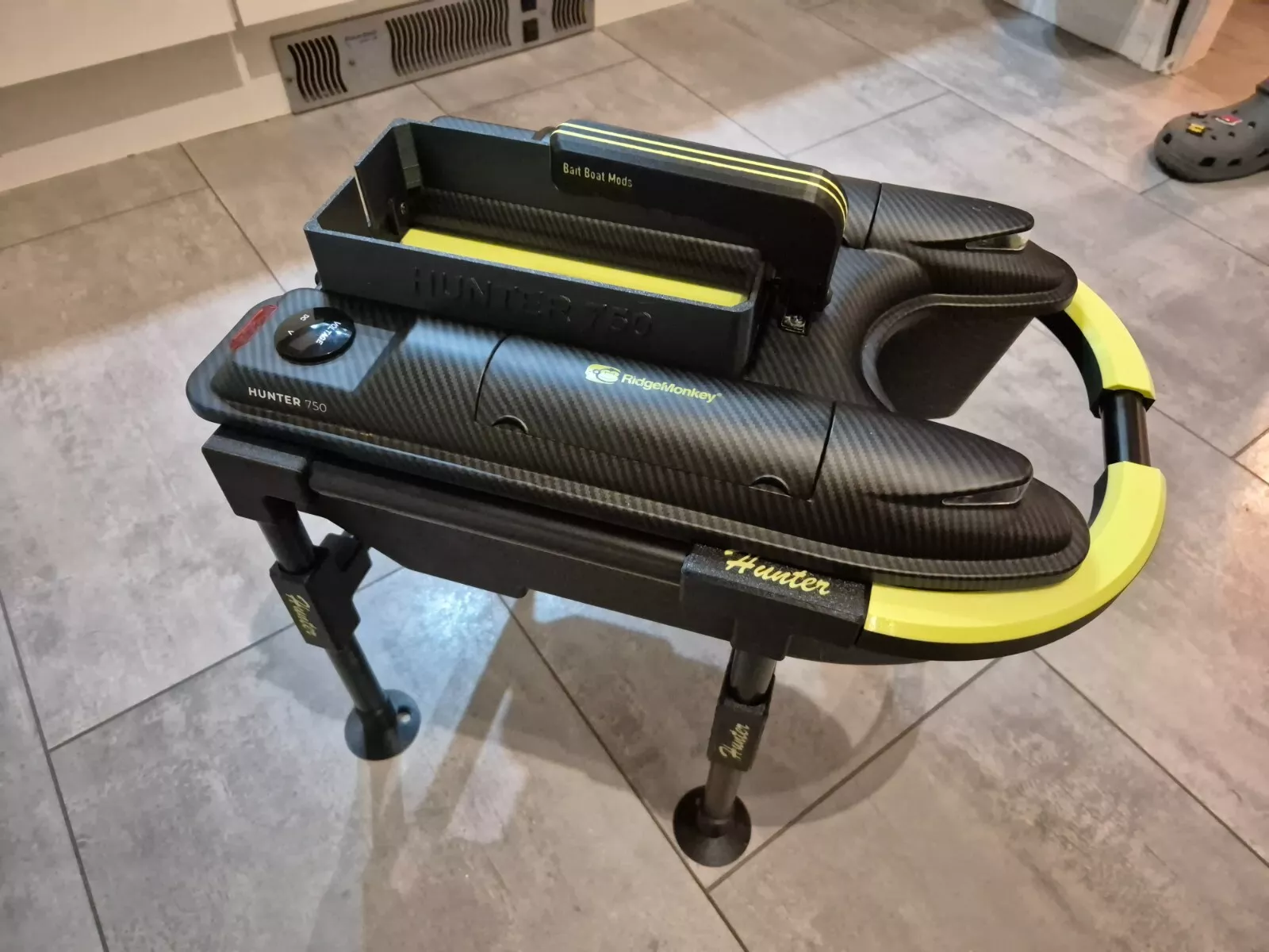 Hunter Bait boat Stand Pod 1 hunter Bait boat Stand